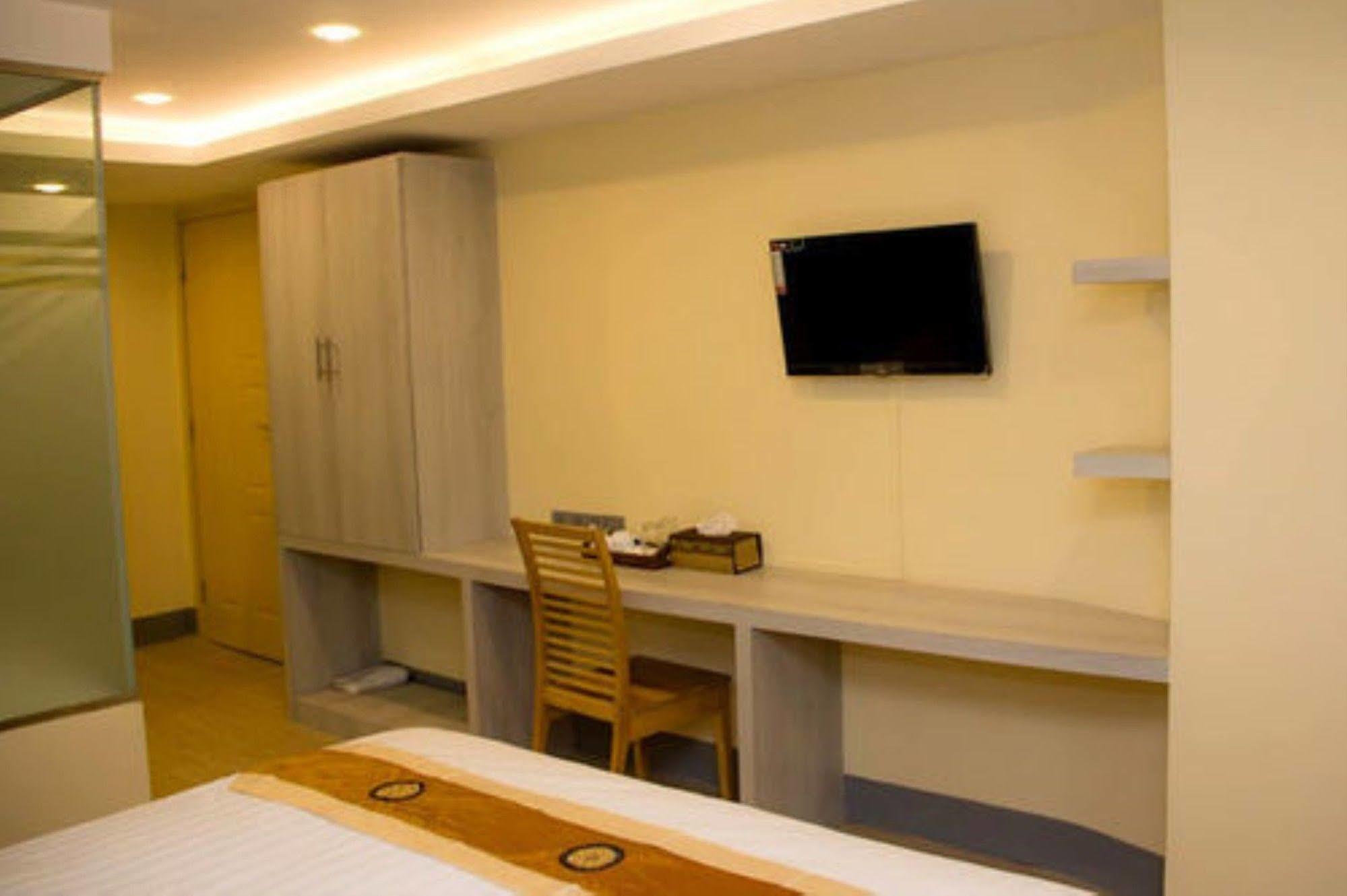 Hotel Mila Noa Rangun Kültér fotó